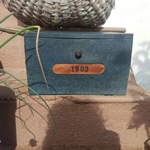 Ancienne boîte de notaire