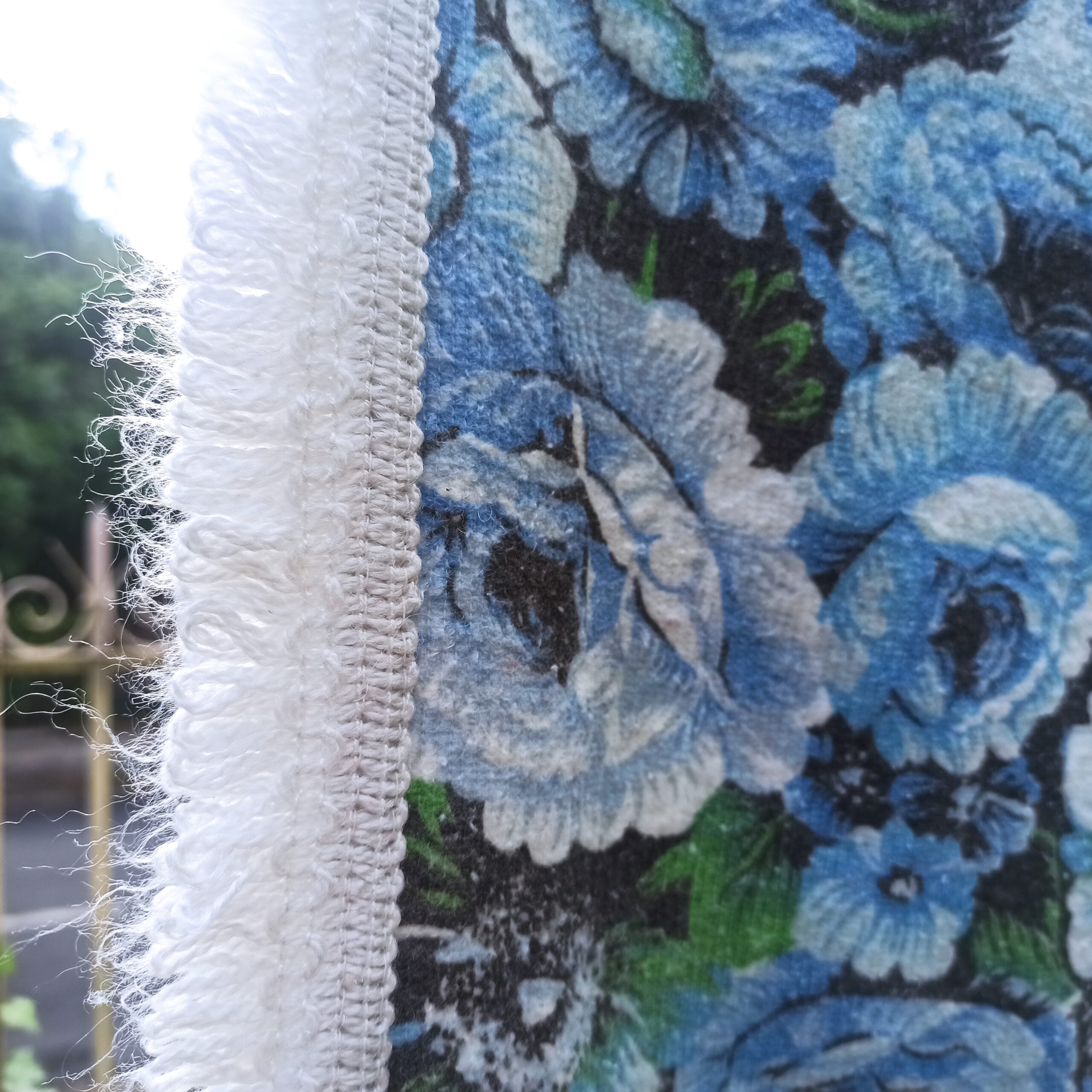 Grand couvre lit fleurs – Image 3