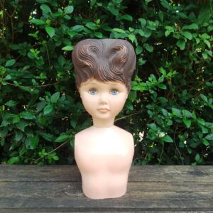 Tête poupée vintage