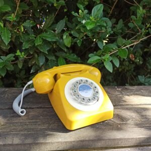 Téléphone jaune